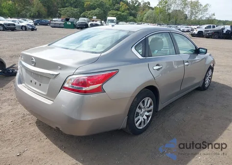 2015 Nissan Altima 2.5 S из США, поврежденный, VIN 1N4AL3AP9FC153983